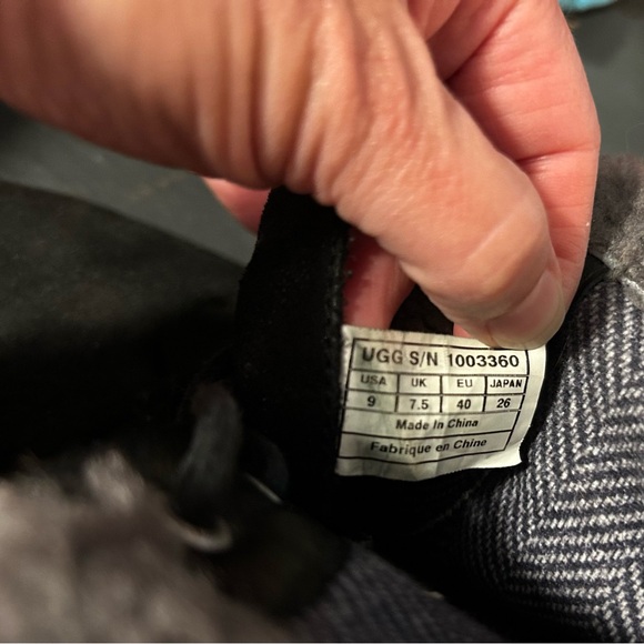 Ugg black wedge lace-up ankle booties - Picture 11 of 13